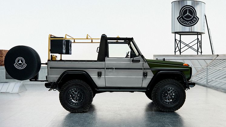 Konstverket Project G-Class Past II Future inspirerat av NIGO