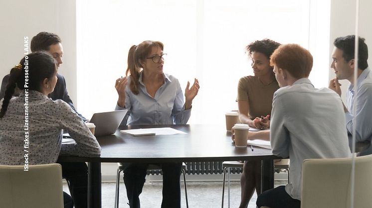Öffentliche Hand: Burnout gefährdet die Effizienz des ganzen Teams. Foto: iStock / fizkes