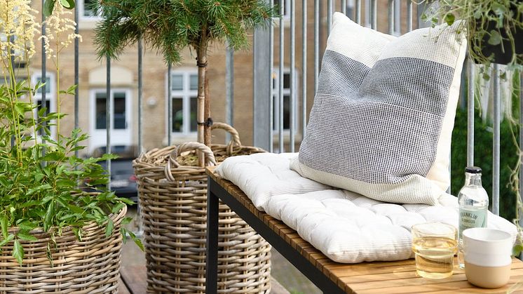 JYSK_early_balcony