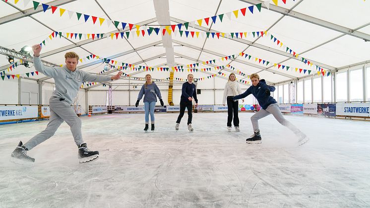Stadtwerke Eisfestival 2023_24