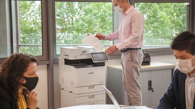 De senaste förbättringarna gäller uniFLOW Online och imageRUNNER ADVANCE 