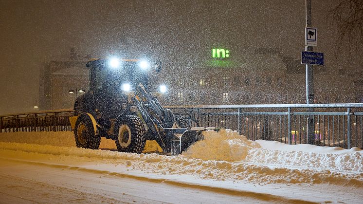 Volvo L25 Electric i snöröjning