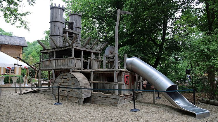 Zoo Leipzig - Abenteuerspielplatz El Dorado mit Amazonsadampfer