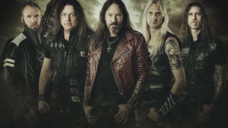 HAMMERFALL FÖRSTÄRKER MED VÄRLDSMÄSTARE NÄR DE BESÖKER DALHALLA