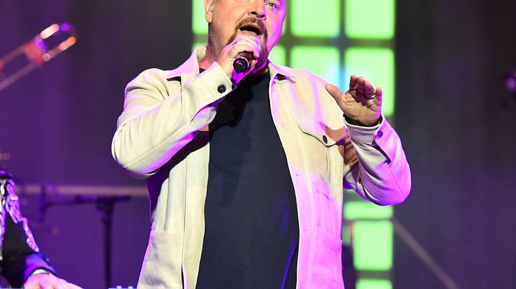 Anders Bagge och Charlie McCoy är de första artisterna Robert Wells presenterar till sommarens jubileumsparty med "Rhapsody In Rock"