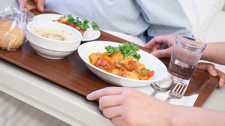 Mer ekologisk mat till patienterna i Linköping när Sodexo tar över måltiderna