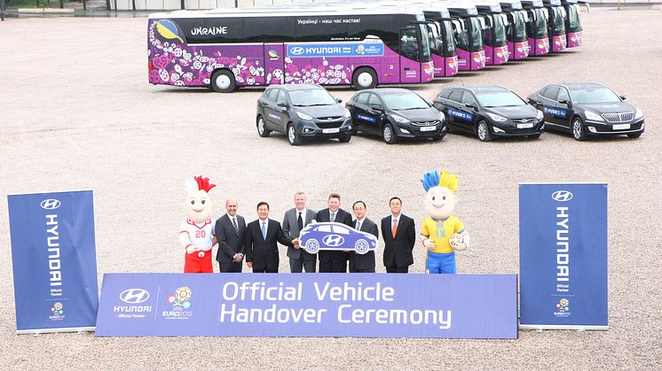 HYUNDAI FÖRSER UEFA EURO 2012 MED FORDON