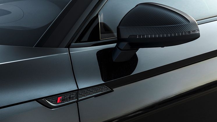 Audi RS 5 Sportback med competition plus pakke (Sebringsort krystaleffekt)