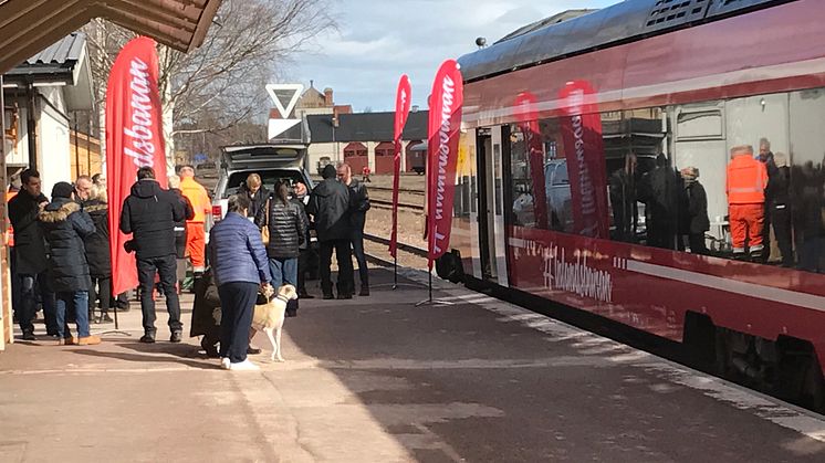 Nya moderna tåg och en uppgraderad infrastruktur på Inlandsbanan ger betydande restidsförkortningar. Istället för två timmar mellan Mora-Sveg blir restiden nästan halverad.