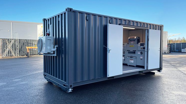 Tillsammans med Containertjänst bygger Kuusakoski mobila datadestruktionscontainrar där alla typer av minnesbärande media mals ner i en kvarn.