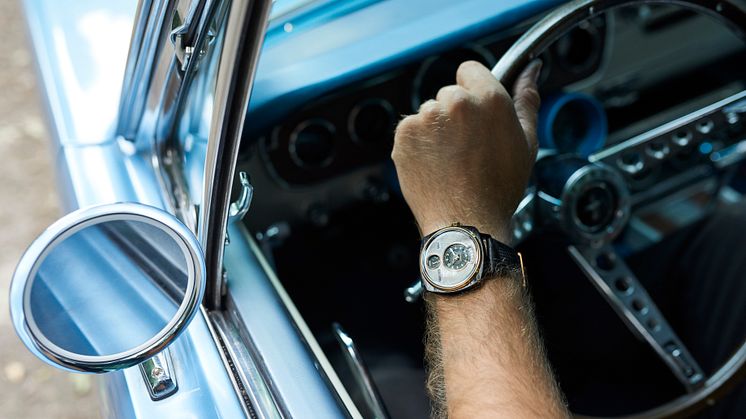 FORD_2017_Mustang_Watch_12