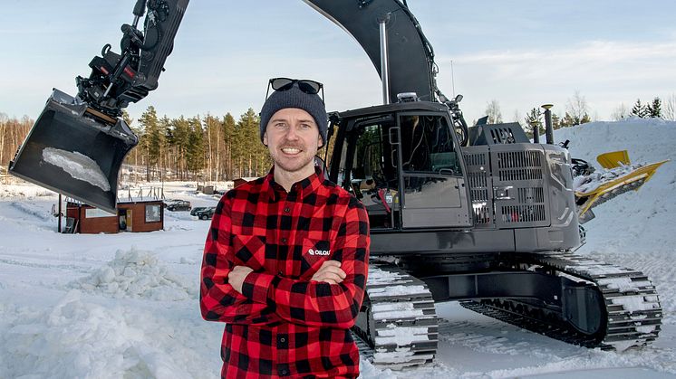 Stilsäker debut för Volvo ECR355E i Falu Snowpark