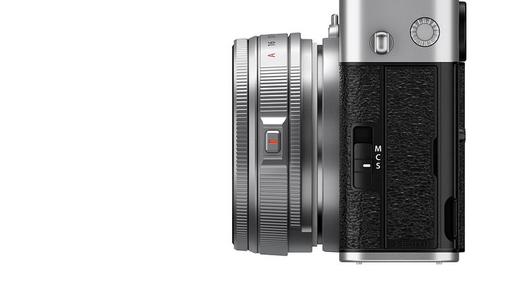 X-E5_side_USB_XF23F2_8_silver.jpg