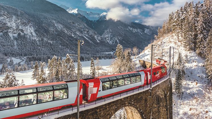 Glacier Express auf dem Schmittenviadukt, Graubünden © Tobias Ryser