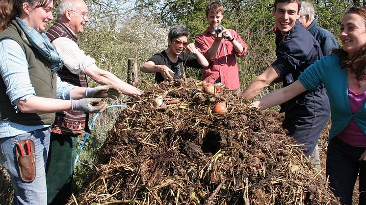 Zusammenarbeit in der biodynamischen Landwirtschaft (Foto: Richard Swann, Copyright: Biodynamic Association UK)