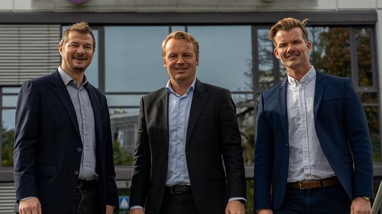 StalkIT og Telia Norge har inngått Norges største IoT-avtale. Einar Aaland, CPO, StalkIT, Jon Christian Hillestad, direktør for Telia Bedrift og Frode Hegglund, salgssjef for IoT i Telia Norge.