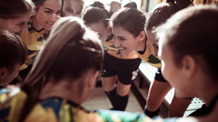 L’EMPOWERMENT FEMMINILE DENTRO E FUORI DAL CAMPO: IL GIOCO DI SQUADRA COME STRUMENTO UTILE PER LE IMPRENDITRICI NELLO SVILUPPO DELLA LORO IMPRESA E COME IMPULSO ALL’ECONOMIA