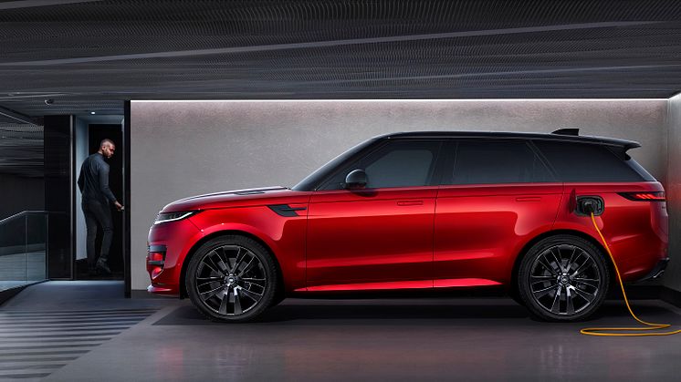 RRS_23MY_17_FE_PHEV_204_GLHD_100522