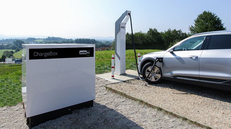 Schnellladestation ChargeBox von ADS-TEC Energy, Foto: ADS-TEC Energy 