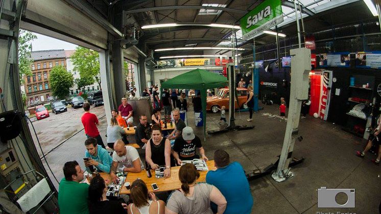 Erlös vom Tuning-Treffen der TyreXpert Autowerkstatt geht an Bärenherz