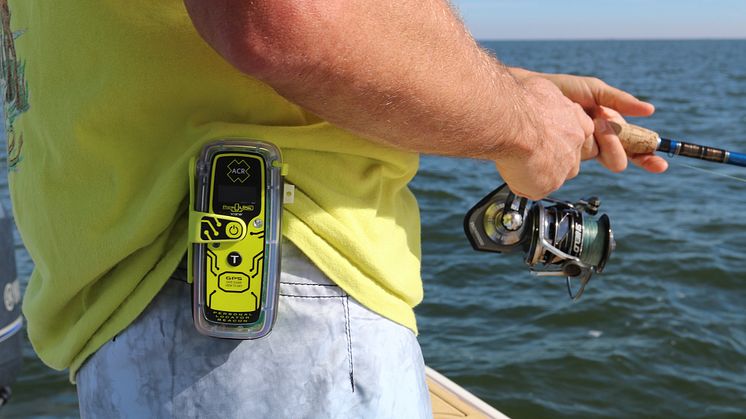 Hi-res image - ACR Electronics - The new ACR Electronics ResQLink View Personal Locator Beacon with Optical Display Technology 