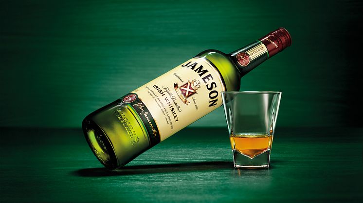 Irish Distillers meddelar att de nu har uppnått den smått fantastiska gränsen 4 miljoner sålda lådor Jameson whiskey!