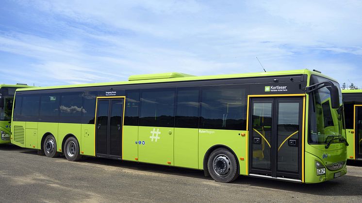 110 av bussene er tre-akslede Crossway LE Line laventré.