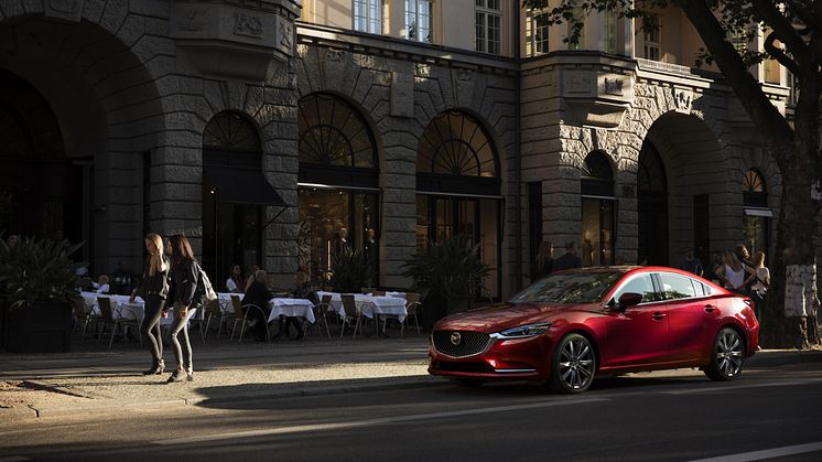 2018_Mazda6_Sedan_exteriör