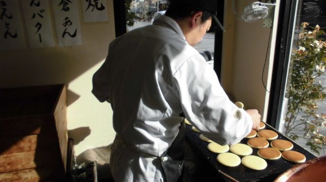 Shopkeeper Baking Dorayaki