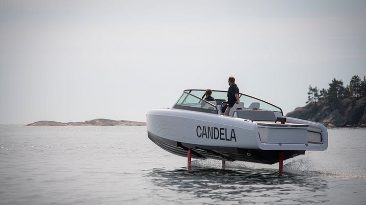 Candela C-8