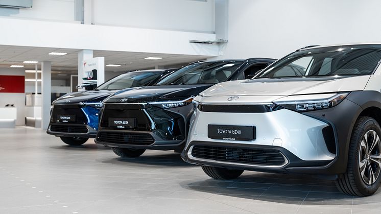 På salgstoppen i Harstad: Elektrisk Toyota bZ4X. Foto: Nordvik AS.  