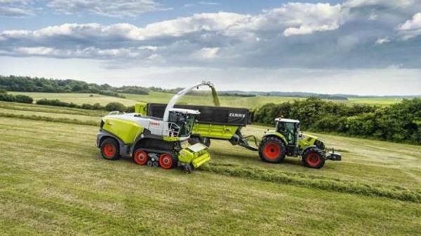 2018 JAGUAR TERRA TRAC with headland protection
