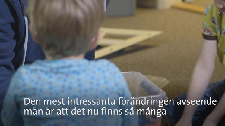 Allt fler kvinnor har högre utbildning och yrkesstatus än sin manliga partner – ändå tjänar de mindre pengar