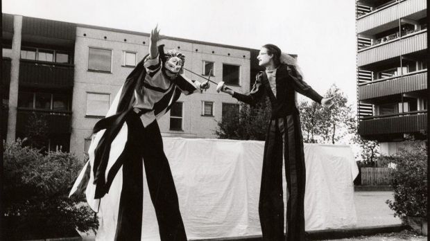 Föreställningsbild ur Gycklarnas återkomst av Bizarr-teatret. 