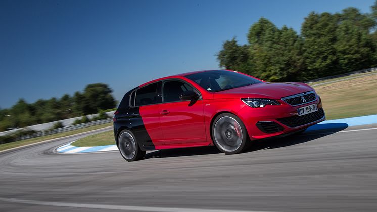 308 GTi by PEUGEOT SPORT på svensk mark