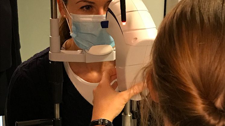 Hos Profil Optik i Næstved har man taget ny teknologi i brug, der gendanner øjenkirtlernes funktion og afhjælper øjengener langt mere effektivt.