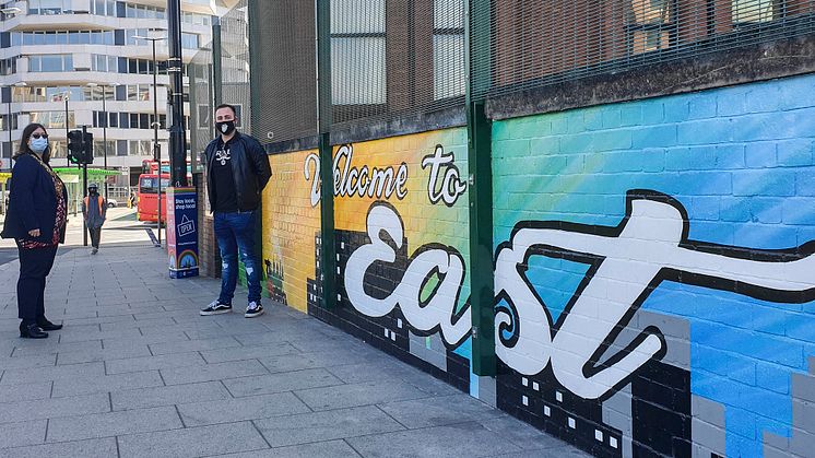 East of Croydon:  Mayor of Croydon Cllr Maddie Henson visits East Croydon station's new 35-metre mural with artist Joe Rashbrook 