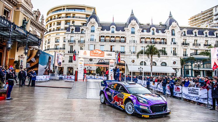 •	Sébastien Loeb és Isabelle Galmiche az M-Sport Ford World Rally Team színeiben hatalmas győzelmet aratott a Monte Carlo Rally utolsó szakaszán