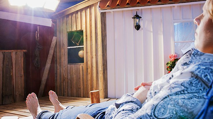 I solrummet Sanna Strand på Dalheimers hus är det sommar året runt. Under hälsoveckan finns rummet att boka kostnadsfritt. Foto: Lo Birgersson