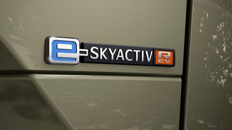 2022_MX-30_IPM1_Common_STD_C148A_R-EV_EXT_Badge_Rear_e-Skyactiv_R-EV