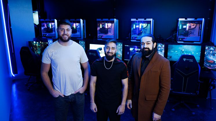 Nu blir drömmen verklighet för Ali Skobalj, Mahmoud Hussein och Hamid Afzali. Den 15 mars öppnar dörrarna till e-sportcentret GGWP. Foto: Martin Sörbo