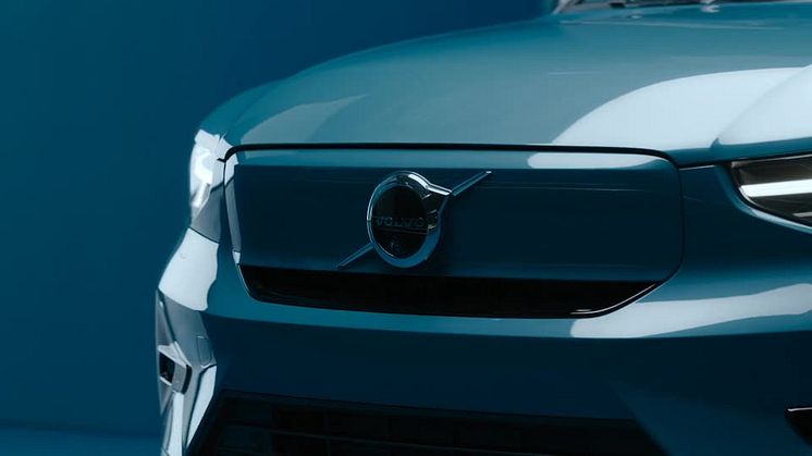 Volvo C40 Recharge Studio Footage