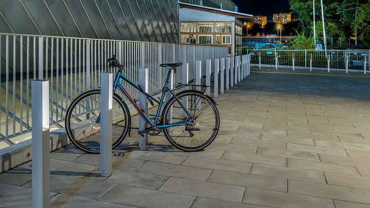 Blenda pollare med LED-blysning, Blenda Design. Tomteboda Stockholm