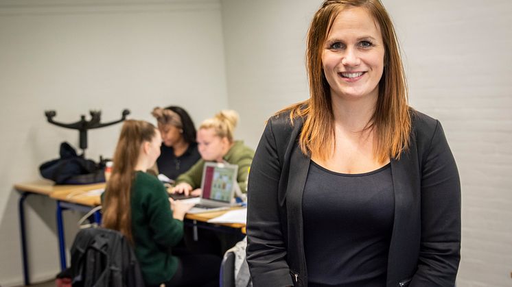 Anne Jagd Kokholm har skiftet livet som kørelærer ud med en stilling som kontorelev. Foto // Ulrik Burhøj Jepsen
