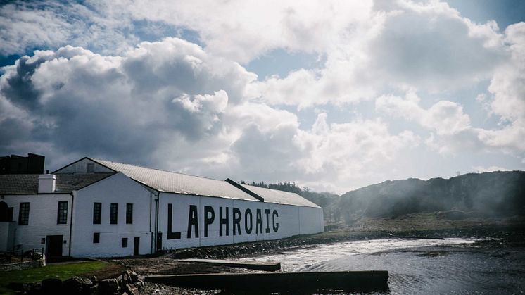 Laphroaig_UnitedKingdom_Distillery
