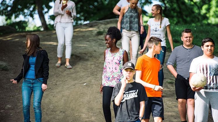 Pressinbjudan: Lärare från Erlaskolan i Falun springer för alla barns rätt att Glimma.