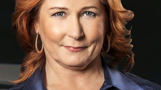 Framkant Sverige Anna Hedenmo.jpg