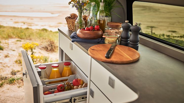 2024FordTransitNuggetLWBTitanium_9_drawer_fridge.jpg
