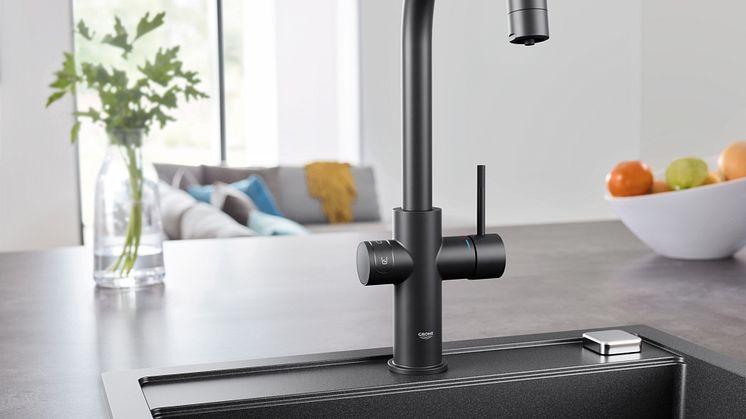 GROHE Blue_Matt Black_Mood_1.jpg