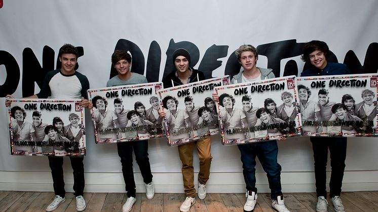 One Direction firar 12 miljoner sålda album, singlar och DVD:er